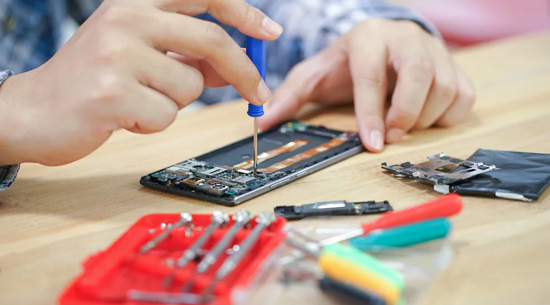 DIY Mobile Phone Repair: Complete List of Tools and Common Fixes